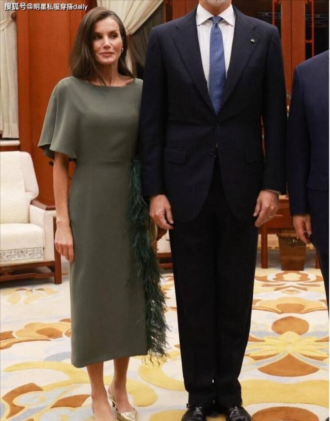 西班牙王后访华连换7套穿搭 平价穿出高奢感