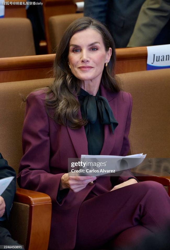 西班牙王后访华连换7套穿搭 平价穿出高奢感