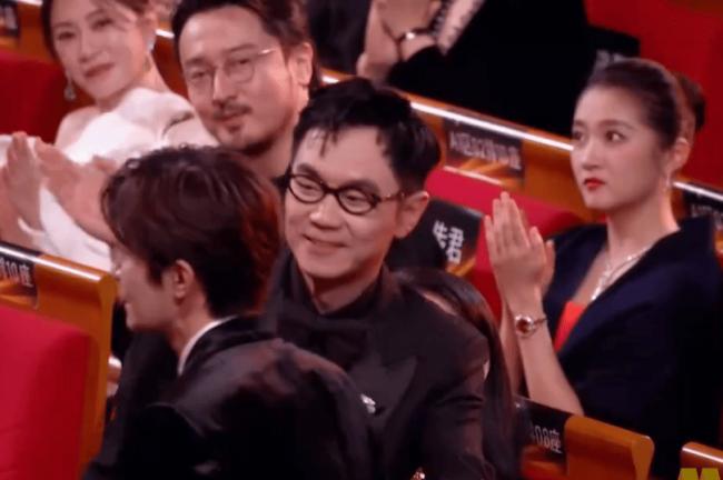 金鸡奖颁奖:00后拿最佳男主角奖 张艺谋乐开花 金鸡奖颁奖:00后拿最佳男主角奖 张艺谋乐开花