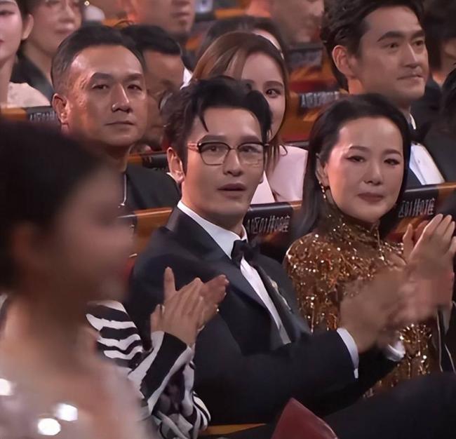 金鸡奖颁奖:00后拿最佳男主角奖 张艺谋乐开花 金鸡奖颁奖:00后拿最佳男主角奖 张艺谋乐开花