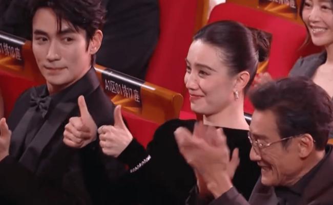 金鸡奖颁奖:00后拿最佳男主角奖 张艺谋乐开花 金鸡奖颁奖:00后拿最佳男主角奖 张艺谋乐开花