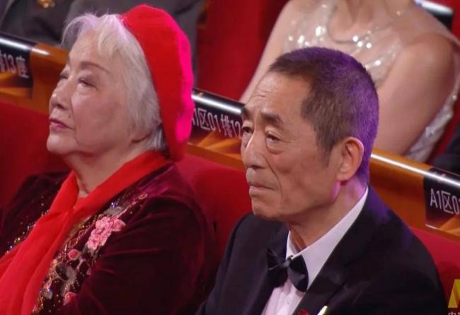 金鸡奖颁奖:00后拿最佳男主角奖 张艺谋乐开花 金鸡奖颁奖:00后拿最佳男主角奖 张艺谋乐开花