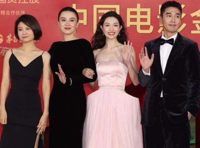 金鸡奖红毯生图来了!谁的状态最好 金鸡奖红毯生图来了!谁的状态最好