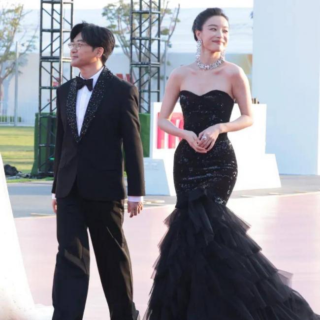 金鸡奖红毯生图来了!谁的状态最好 金鸡奖红毯生图来了!谁的状态最好