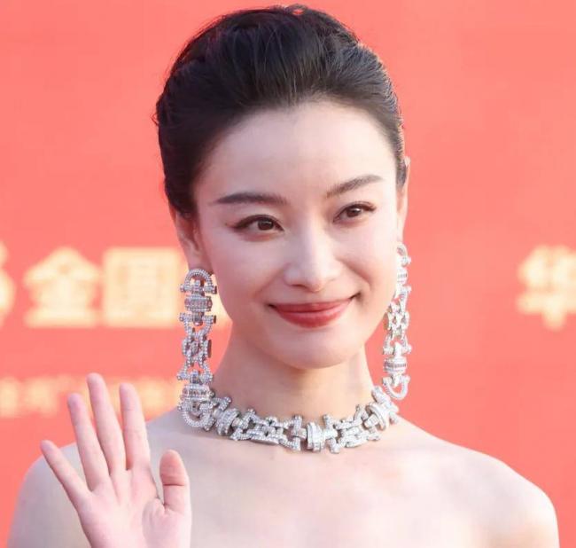 金鸡奖红毯生图来了!谁的状态最好 金鸡奖红毯生图来了!谁的状态最好