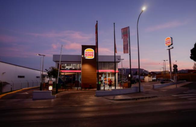 快餐巨头集体慌了:麦当劳正被加拿大年轻人抛弃 快餐巨头集体慌了:麦当劳正被加拿大年轻人抛弃