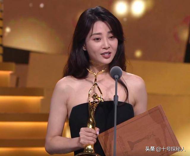 她是演员中的女富豪,45岁却活得像20岁 她是演员中的女富豪,45岁却活得像20岁