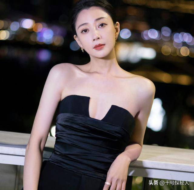 她是演员中的女富豪,45岁却活得像20岁 她是演员中的女富豪,45岁却活得像20岁