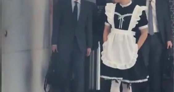 “如此不懂礼貌的外交官员,可知中国的水准” “如此不懂礼貌的外交官员,可知中国的水准”