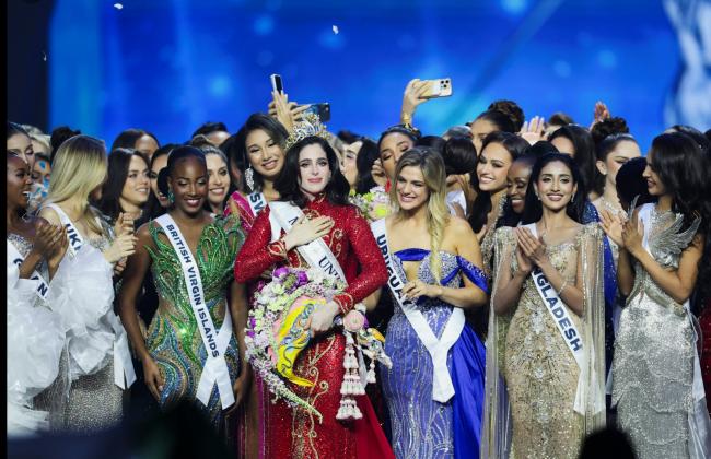 狗血连连 曾被总监斥笨蛋 她获环球小姐冠军