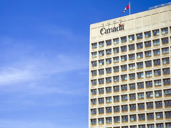 加拿大国防部大规模扩编