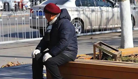 研究发现  天冷常戴帽子的人  身体会有3大变化