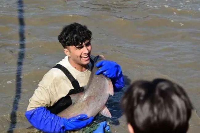 这个大学127年校庆   万名师生共捞1.5万斤鱼