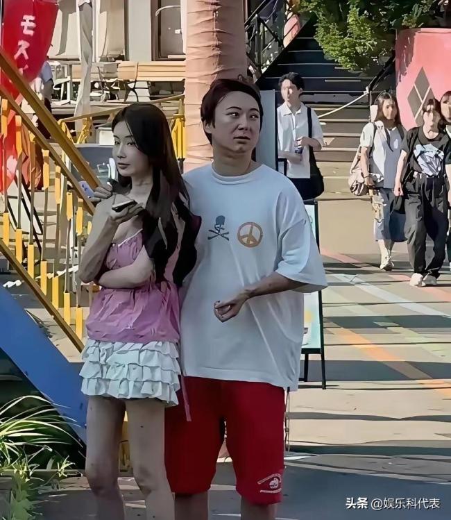 王思聪又换女友了 和以前真不一样 王思聪又换女友了 和以前真不一样