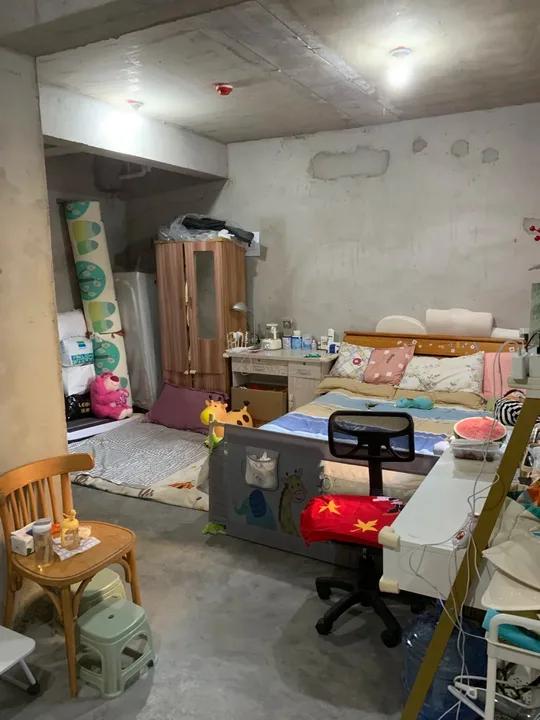 上海三口之家 直接入住毛坯房 被无数网友盛赞 上海三口之家 直接入住毛坯房 被无数网友盛赞