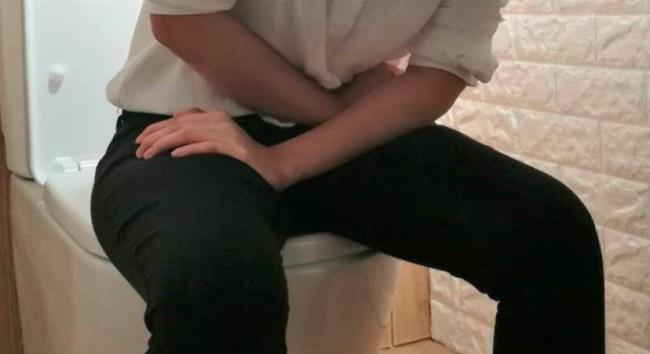 美41岁男子离奇死亡 死因竟是1个月没有排便…