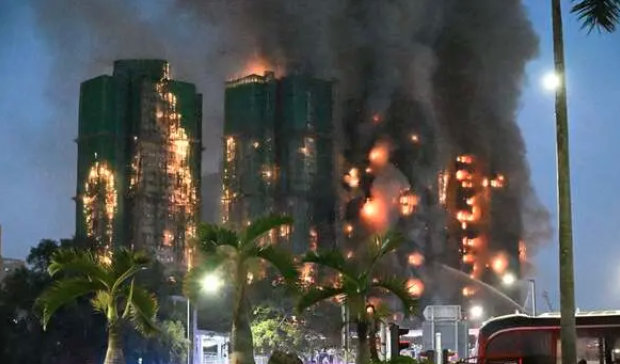 最新:香港住宅楼5级大火 已致44死 279人失联 最新:香港住宅楼5级大火 已致44死 279人失联