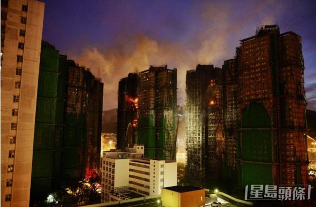 最新:香港大火增至75死逾70伤 最新:香港大火增至75死逾70伤