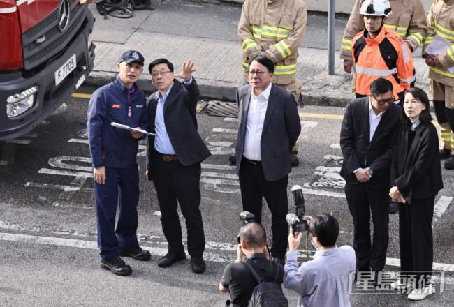 最新:香港大火增至75死逾70伤 最新:香港大火增至75死逾70伤