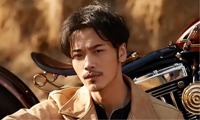 妻子是王姬之女,父亲是昔日央视一哥 妻子是王姬之女,父亲是昔日央视一哥