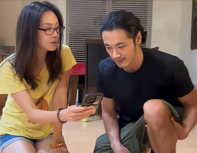 妻子是王姬之女,父亲是昔日央视一哥 妻子是王姬之女,父亲是昔日央视一哥