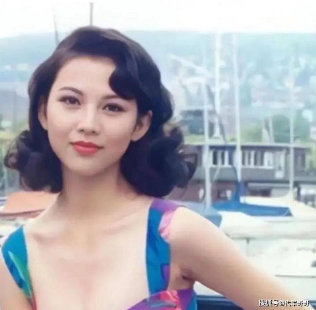 落地的凤凰不如鸡,52岁的蔡少芬真叫王晶说对了 落地的凤凰不如鸡,52岁的蔡少芬真叫王晶说对了