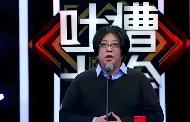 著名音乐人送医画面曝光,成植物人三年身形消瘦 著名音乐人送医画面曝光,成植物人三年身形消瘦