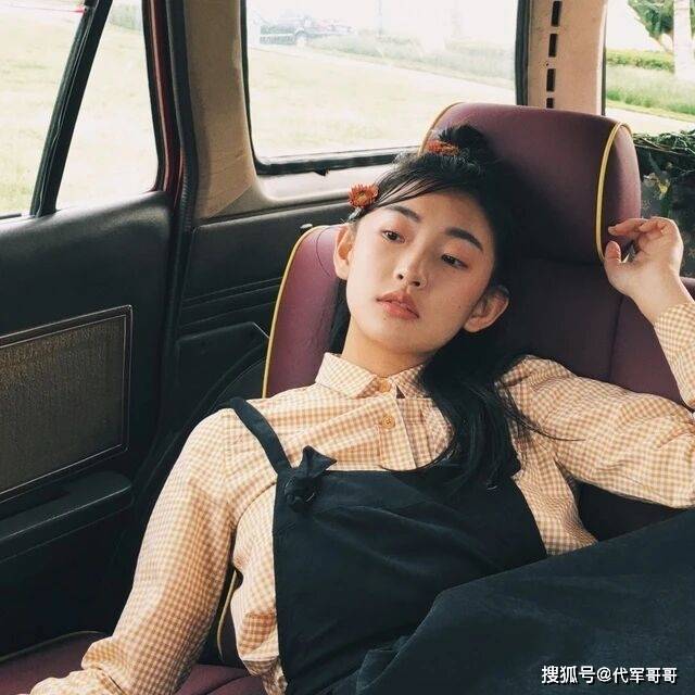 热搜炸了：曝女星霸道有洁癖，童谣被打哭