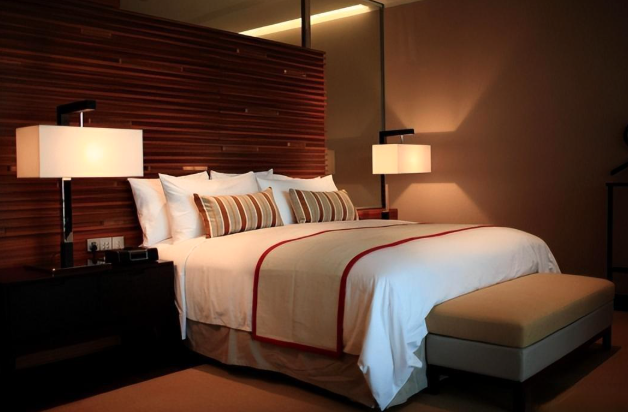 专家警告：住酒店一个习惯性动作 暗藏安全风险