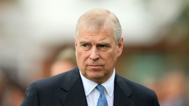 无法治愈：英媒曝查尔斯病情恶化，威廉接班加速