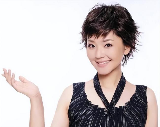 央视“一姐”的消失 是整个主持界的悲哀和损失 央视“一姐”的消失 是整个主持界的悲哀和损失