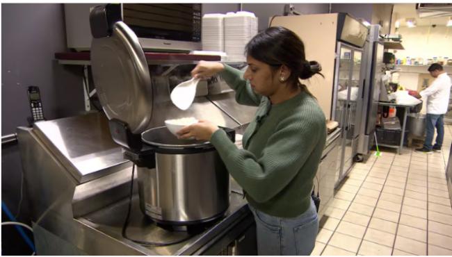 加拿大移民10年做到11家餐馆, 却被新政逼关门