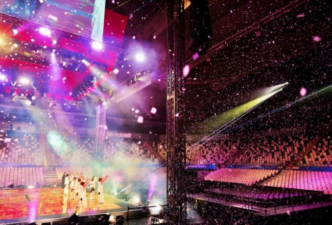 热评:一个大国,被一个女人打败了 热评:一个大国,被一个女人打败了