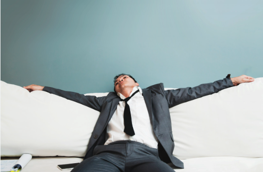 越来越多年轻人,被困在境外账户里 越来越多年轻人,被困在境外账户里