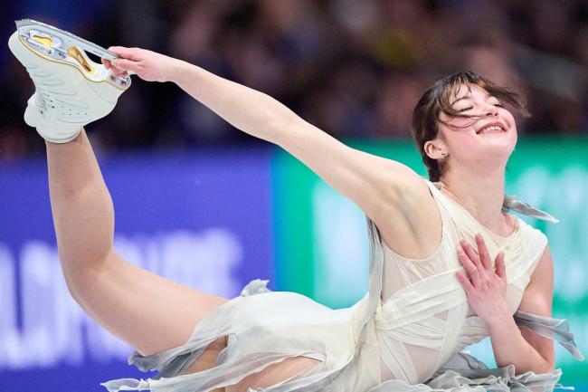 花滑大奖赛总决赛 华裔天才少女一举夺冠 花滑大奖赛总决赛 华裔天才少女一举夺冠