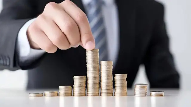 银行人守着332万亿存款，几乎愁白了头