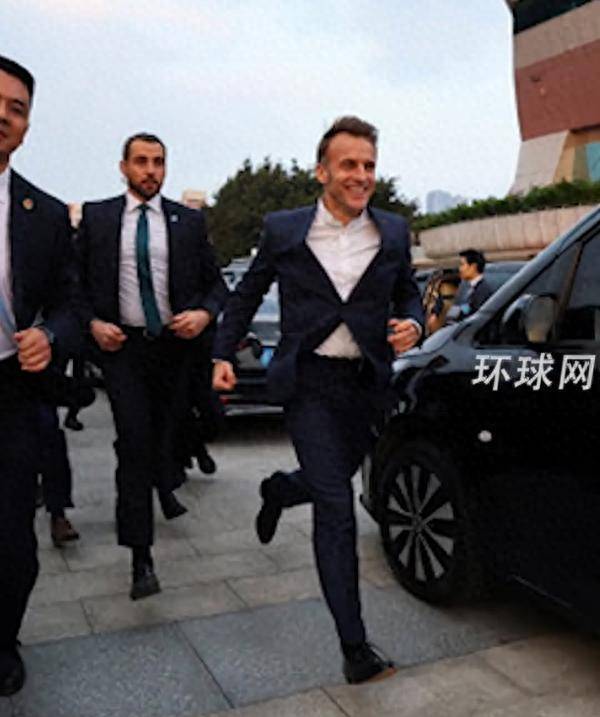 终于知道给马克龙献花的清纯女孩了!颜值极高 终于知道给马克龙献花的清纯女孩了!颜值极高