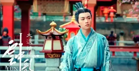 她的婚姻無愛無性,卻躺贏49年