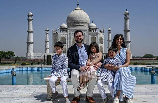 万斯被传在餐厅对妻子大喊大叫，网：情况不妙