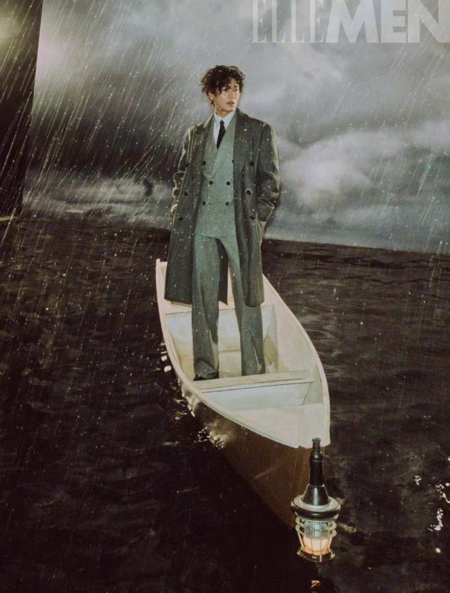 陈坤坐镇闭年刊 卷发造型文艺内敛