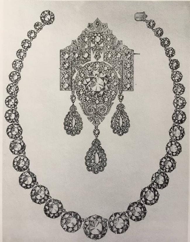 荷兰大公主惊艳国宴,大黄钻夺目,体态健壮 荷兰大公主惊艳国宴,大黄钻夺目,体态健壮