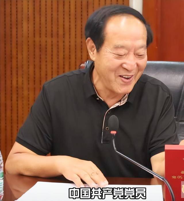 76岁牛群近况曝光 裸捐所有 换来一世孤独 76岁牛群近况曝光 裸捐所有 换来一世孤独