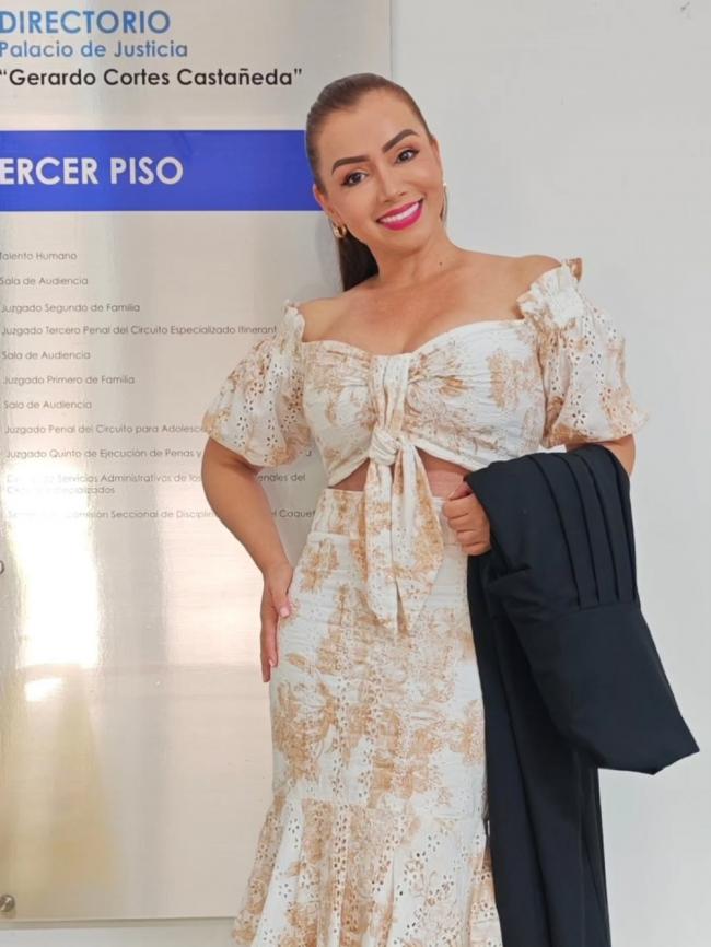 全球最性感法官,“穿着不当”被处分,惹争议 全球最性感法官,“穿着不当”被处分,惹争议