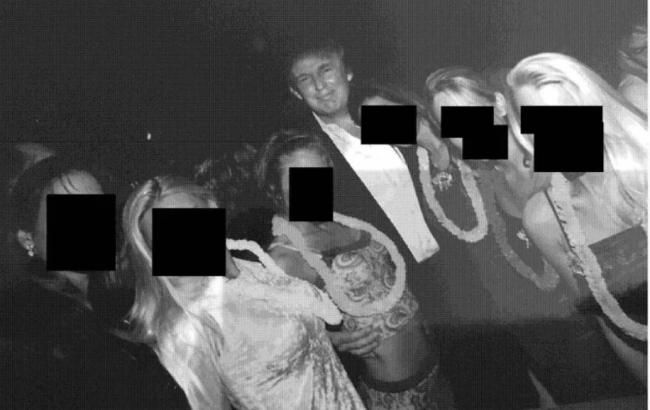 艾普斯坦私藏照曝光 川普克林顿等大咖名流入镜