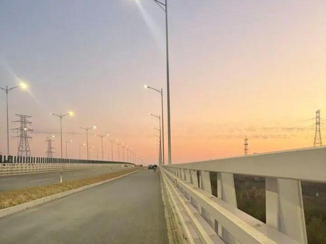 网友5天从上海走到杭州 捡到1000多元现金 网友5天从上海走到杭州 捡到1000多元现金