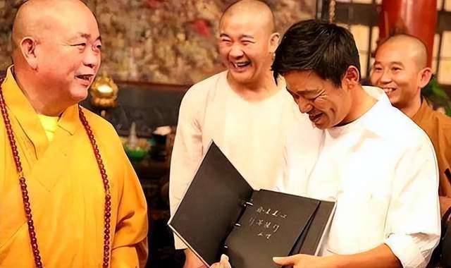 释永信海外视频流出,导演张纪中惨遭牵连 释永信海外视频流出,导演张纪中惨遭牵连