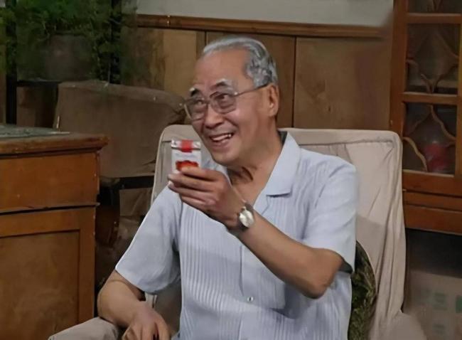 娶了中国首位女子世界冠军,晚年却无人照看 娶了中国首位女子世界冠军,晚年却无人照看