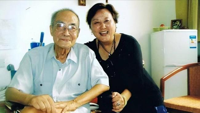 娶了中国首位女子世界冠军,晚年却无人照看 娶了中国首位女子世界冠军,晚年却无人照看