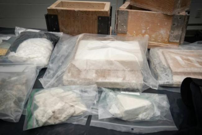 就在你家隔壁,大温列治文华人家搜出芬太尼、枪 就在你家隔壁,大温列治文华人家搜出芬太尼、枪