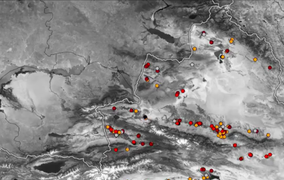 冒死拍摄新疆集中营 中国青年在美临遣返引关注 冒死拍摄新疆集中营 中国青年在美临遣返引关注